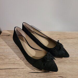 Ann Taylor Black Suede Bow Point Toe Flats SZ 8
